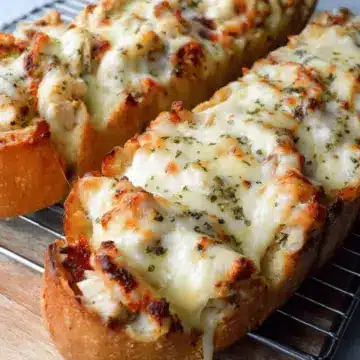 Cheesy Chicken Garlic Bread