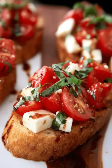 Perfect Bruschetta with Mozzarella