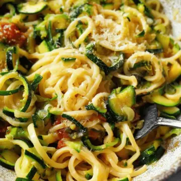 Simple Fresh Zucchini Pasta Sauce