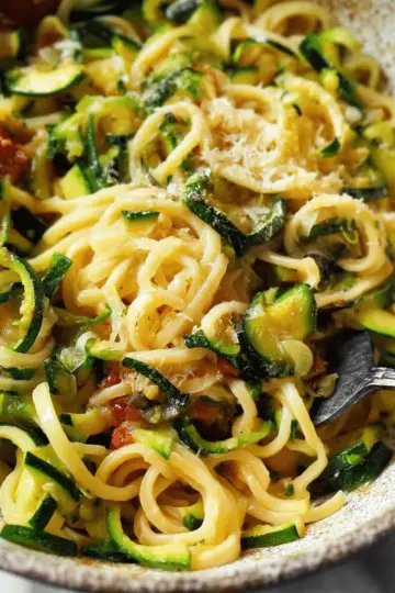 Simple Fresh Zucchini Pasta Sauce