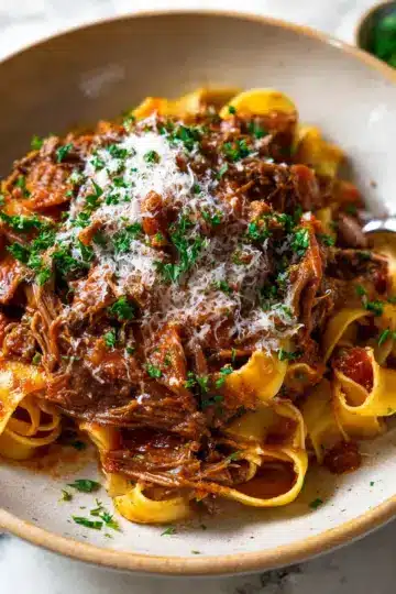Slow Cooked Shredded Beef Ragu Pasta